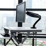 Top 5 advantages of using a standing desk